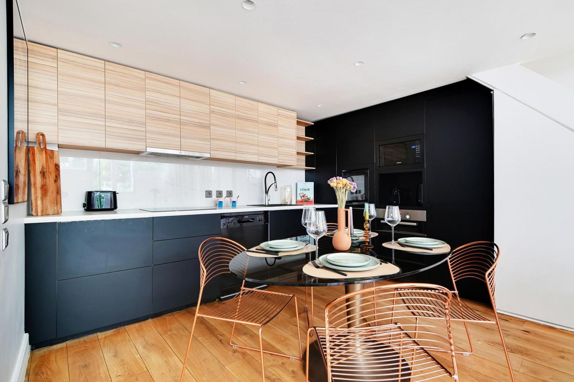パリAmazing Loft 2Br - Eiffel Towerアパートメント エクステリア 写真